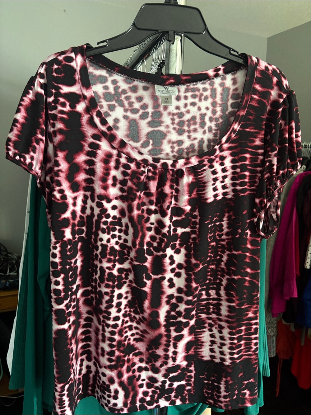 Worthington Pink and Black Animal-Print Short Sleeve Scoop Neck Top. Comfortable